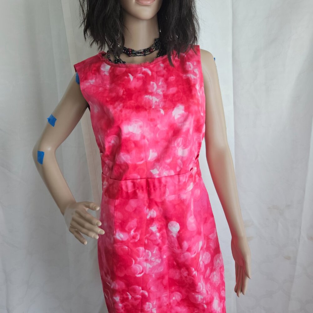 ***Vibrant Sleeveless Pink Patterned Dress***
